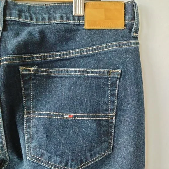 Tommy Hilfiger Dark Wash Bootcut Jeans – Size 14 (36 x 32) - Picture 2 of 9